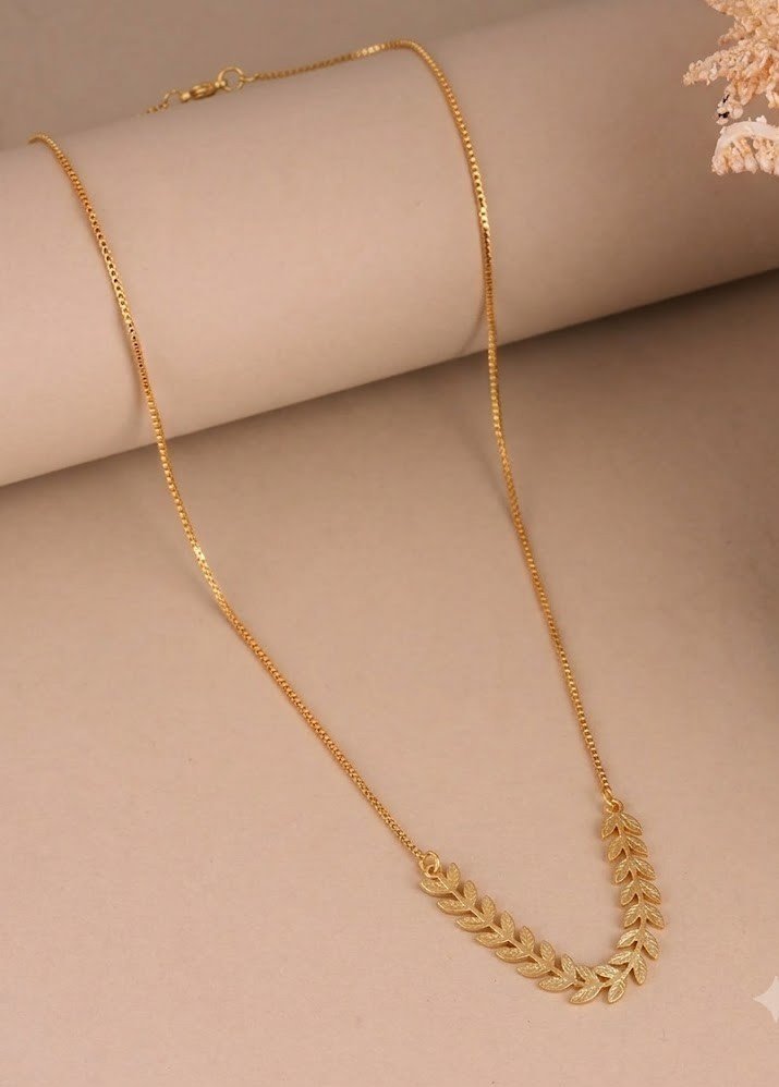 Aurelia Feather Necklace - Image 3