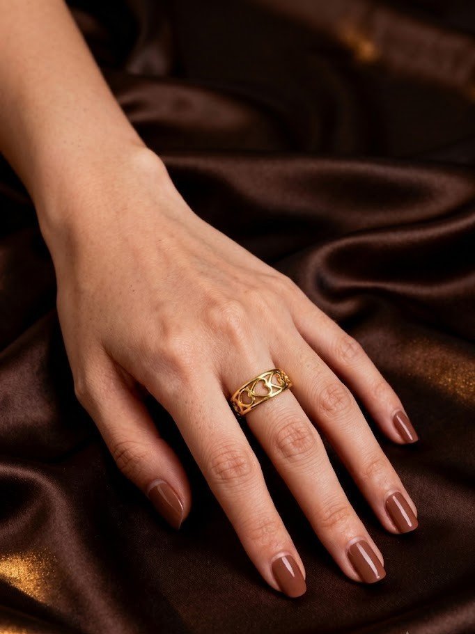 Intertwined Hearts Ring - Image 5