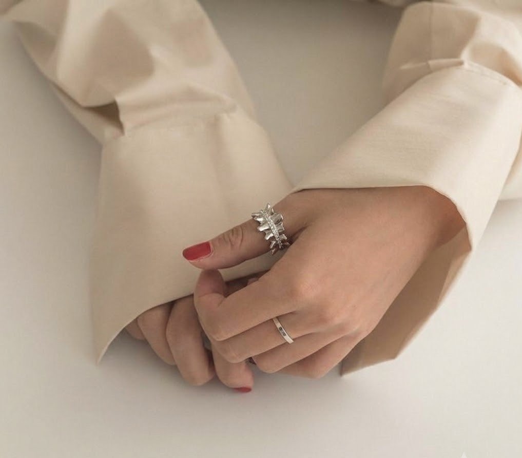Argent Crown Ring - Image 2